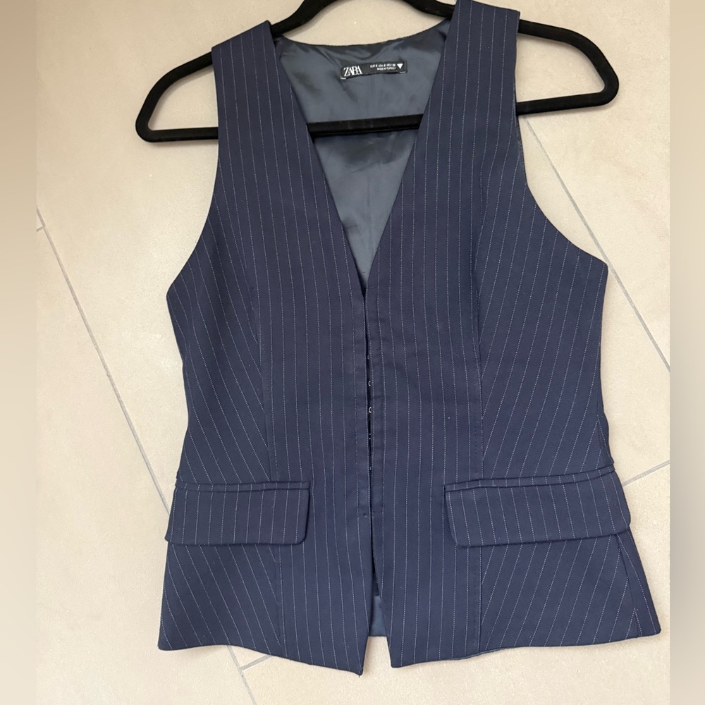 Zara women’s hook eye closure pinstripe vest euc worn once size s